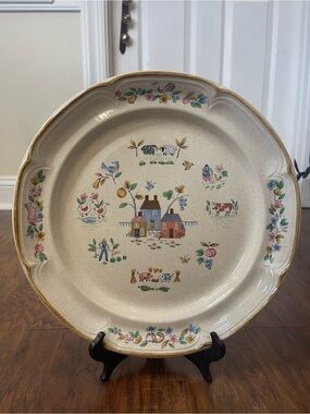 International Heartland 12 In Round Chop Plate Farmhouse Folk Art Vintage